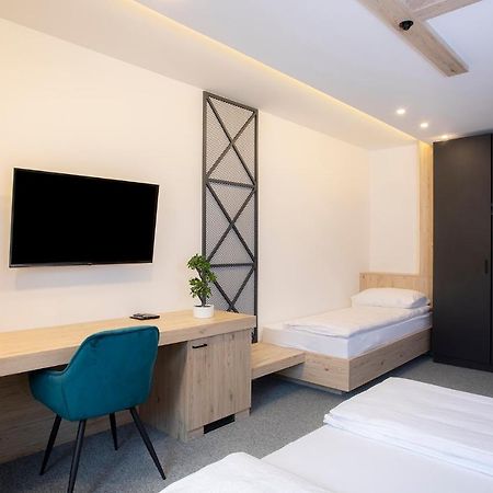 Rooms Bolero Naklo Eksteriør billede